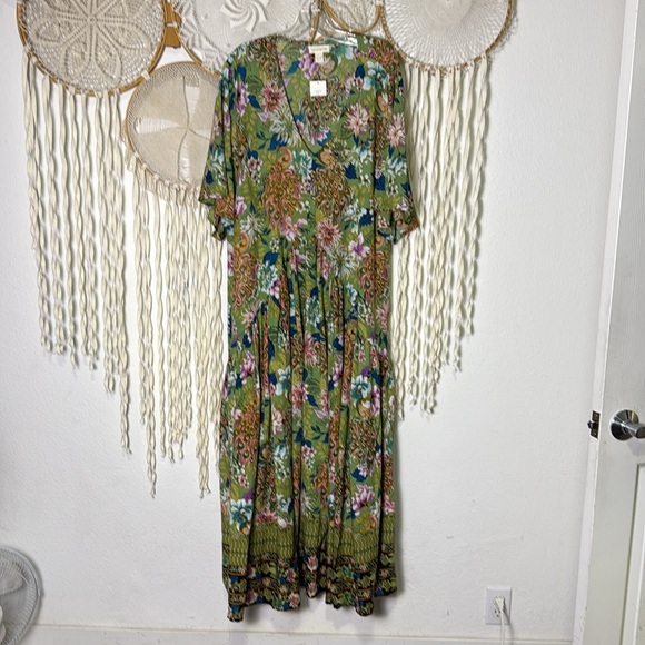 Loralette NWT Journey Maxi Dress in Green Floral Size 26/28 - Picture 5 of 16